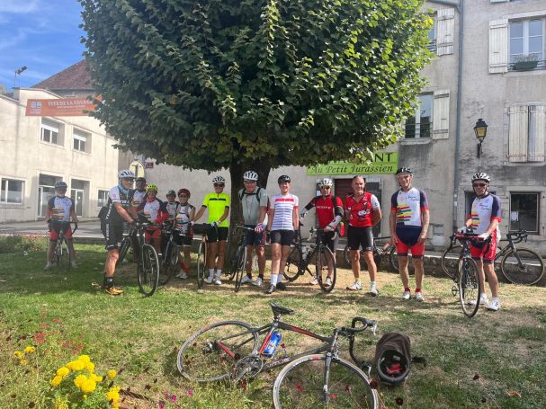 membres du club de vélo de route et VTT de beaune en cote d'or